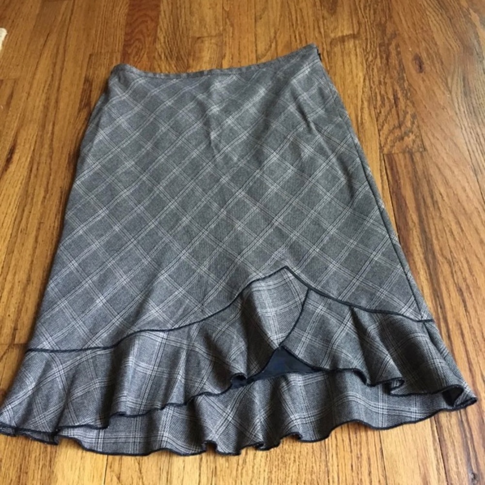 WHBM Asymmetrical Ruffle Skirt Size 2